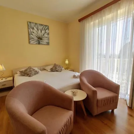 Apartment & Cakelic Ii Mlini